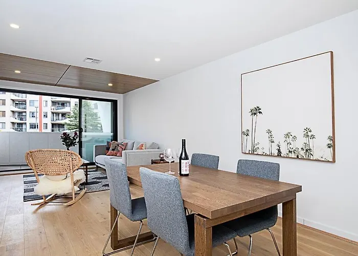 Beautiful Braddon 1 Bed Abode